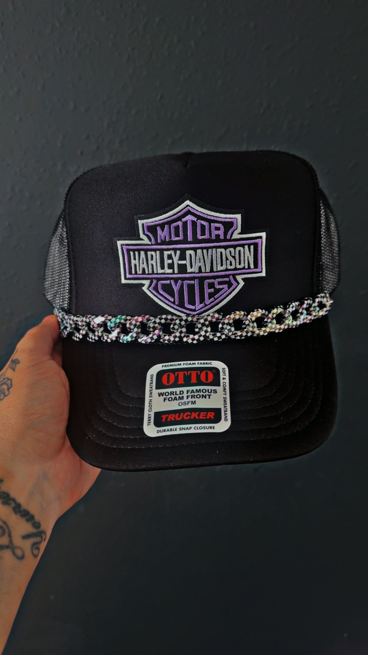 Purple w checkered chain
